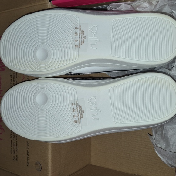 Ryka VIV Women's 8 Wedge Sneaker - New - Picture 6 of 8